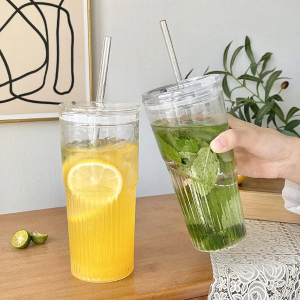 Lot de 2 gobelets en verre à rayures avec couvercle et paille